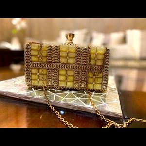 Party clutch